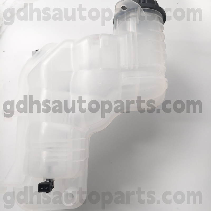 996242 Nissens Soolant Reservoir لـ Range Rover OE NO. LR023080